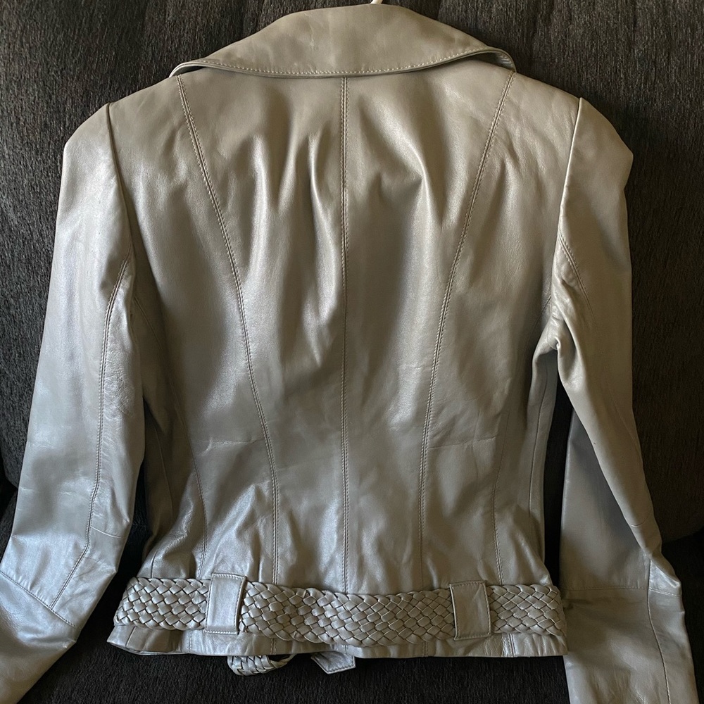 Cache Jacket - Picture 5 of 6